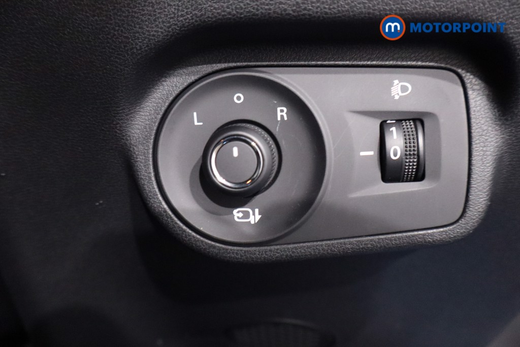 Mg Motor Uk ZS Trophy Automatic Petrol-Electric Hybrid SUV - Stock Number (1617055) - 17th supplementary image