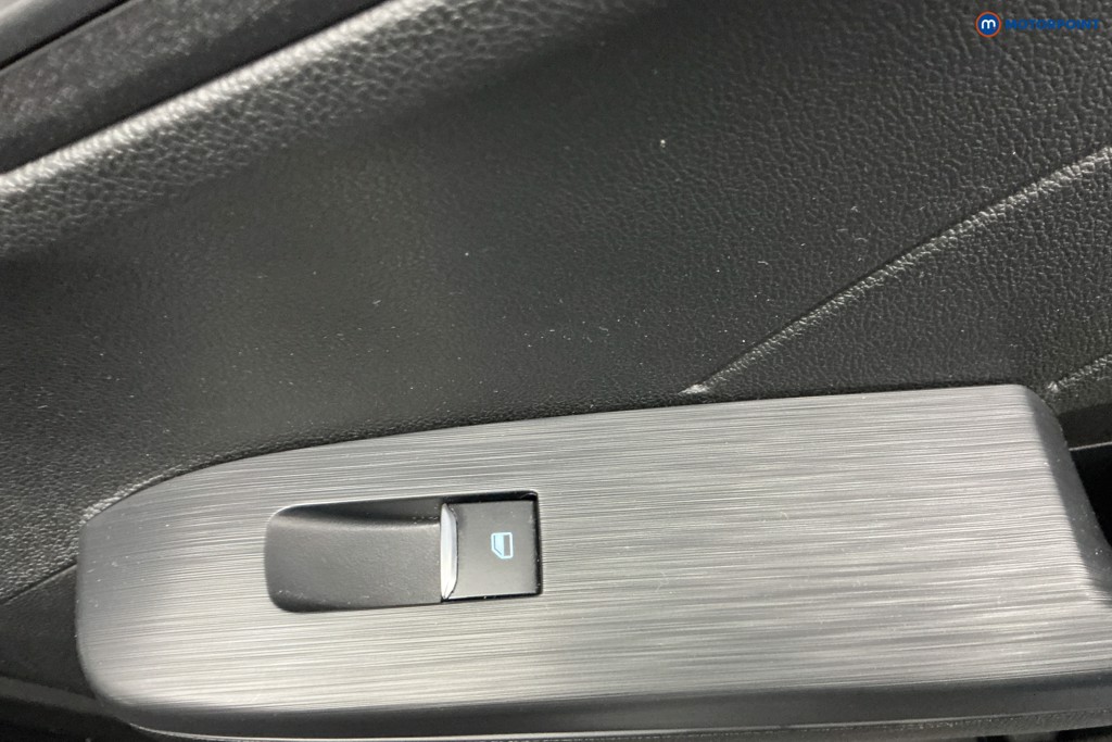 Ford Kuga Graphite Tech Edition Automatic Petrol-Electric Hybrid SUV - Stock Number (1617235) - 30th supplementary image