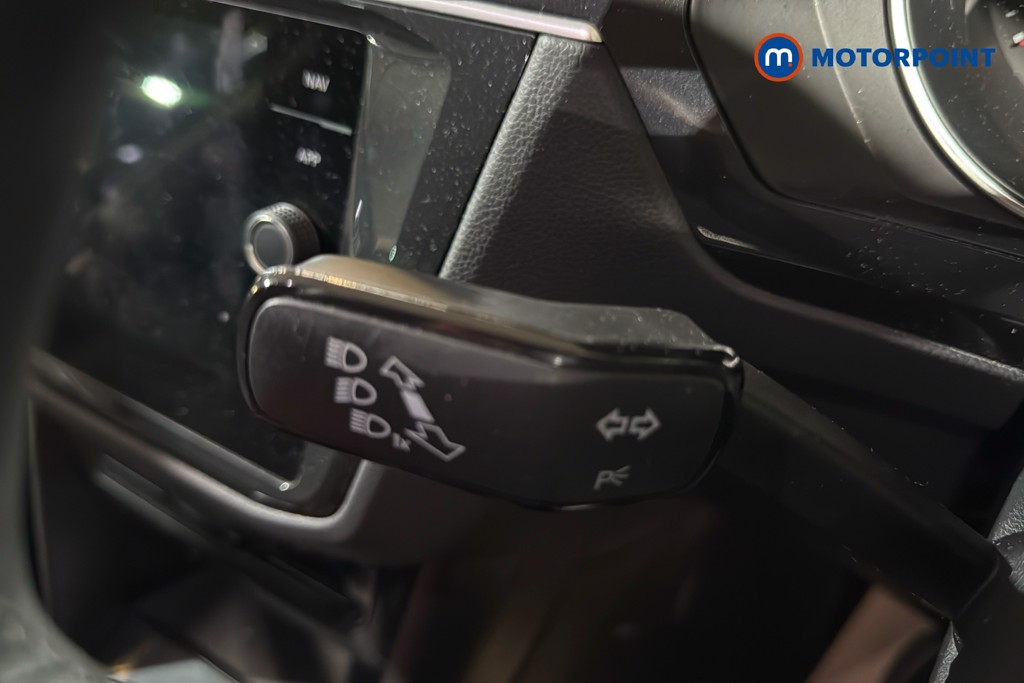 Volkswagen Tiguan Life Manual Petrol SUV - Stock Number (1617339) - 6th supplementary image