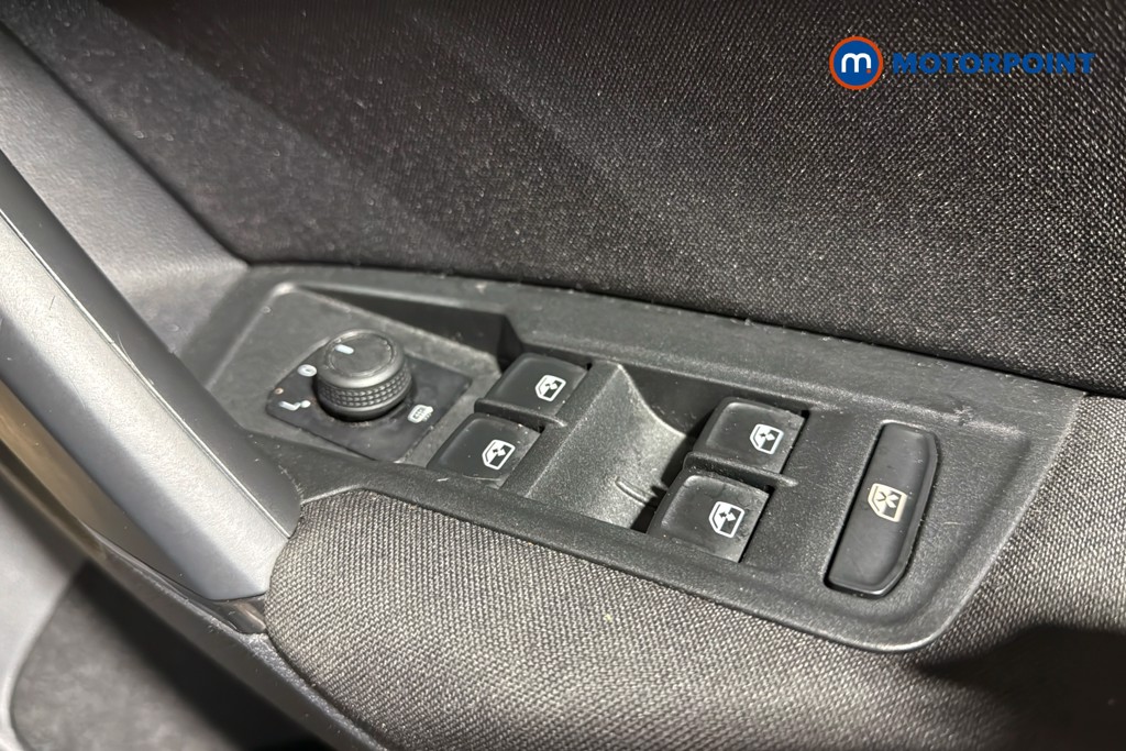 Volkswagen Tiguan Life Manual Petrol SUV - Stock Number (1617339) - 20th supplementary image