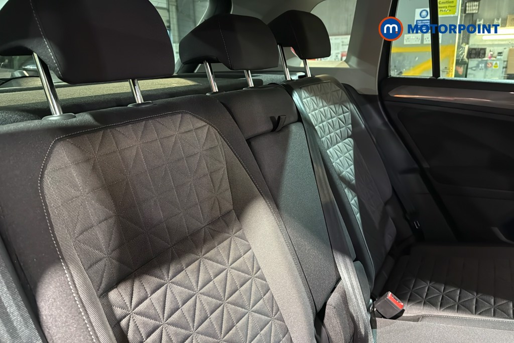 Volkswagen Tiguan Life Manual Petrol SUV - Stock Number (1617339) - 28th supplementary image