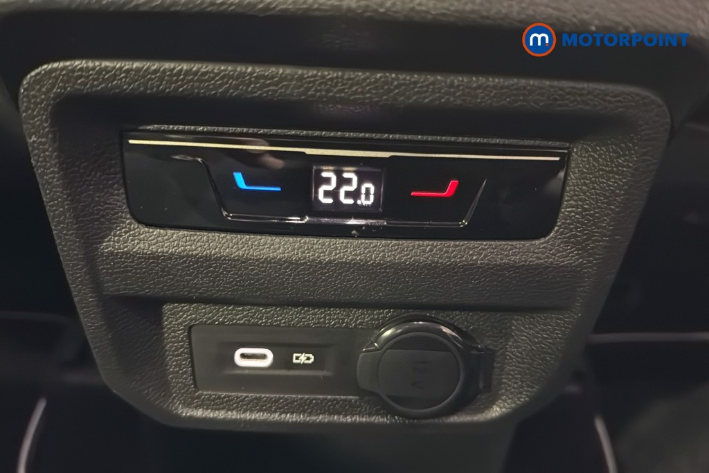 Volkswagen Tiguan Life Manual Petrol SUV - Stock Number (1617339) - 30th supplementary image