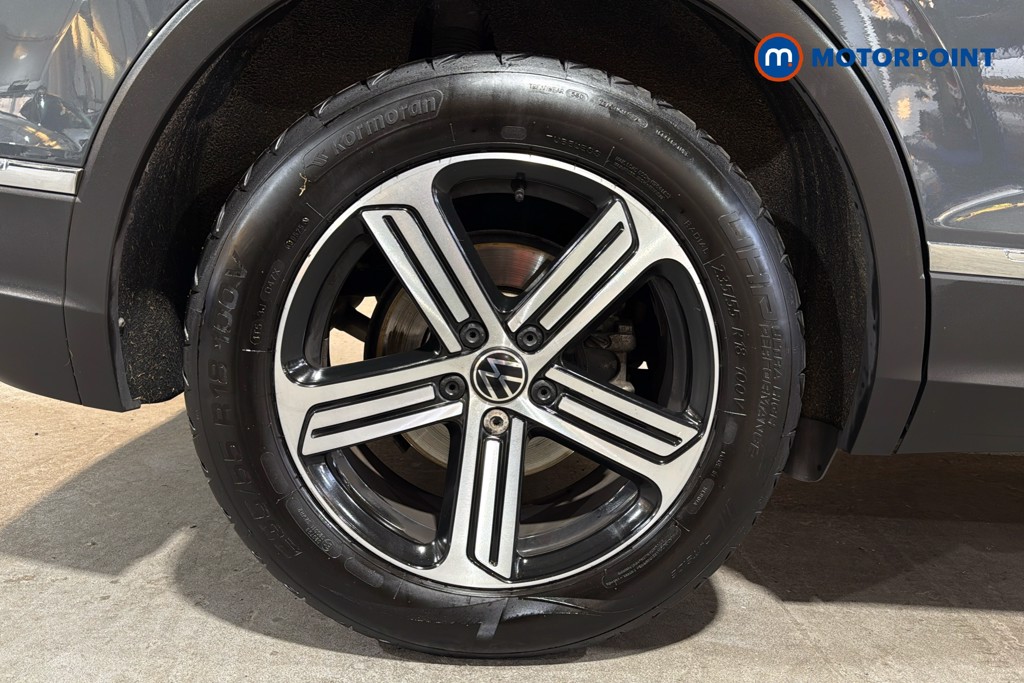 Volkswagen Tiguan Life Manual Petrol SUV - Stock Number (1617339) - 49th supplementary image