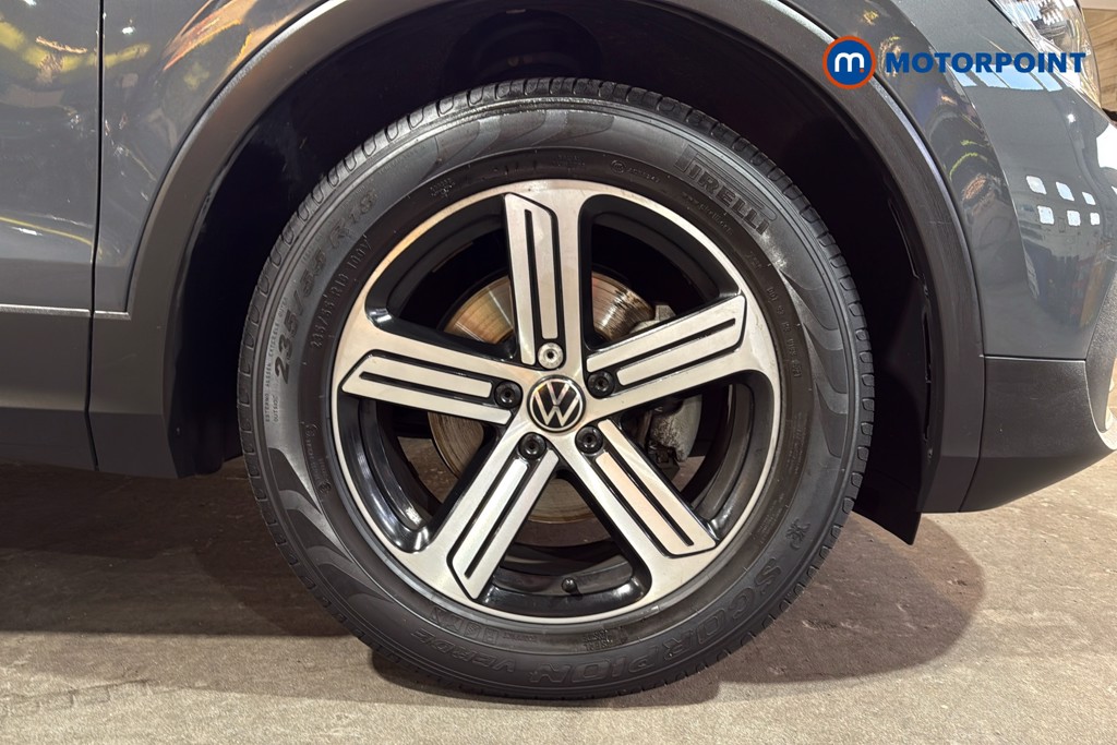Volkswagen Tiguan Life Manual Petrol SUV - Stock Number (1617339) - 50th supplementary image