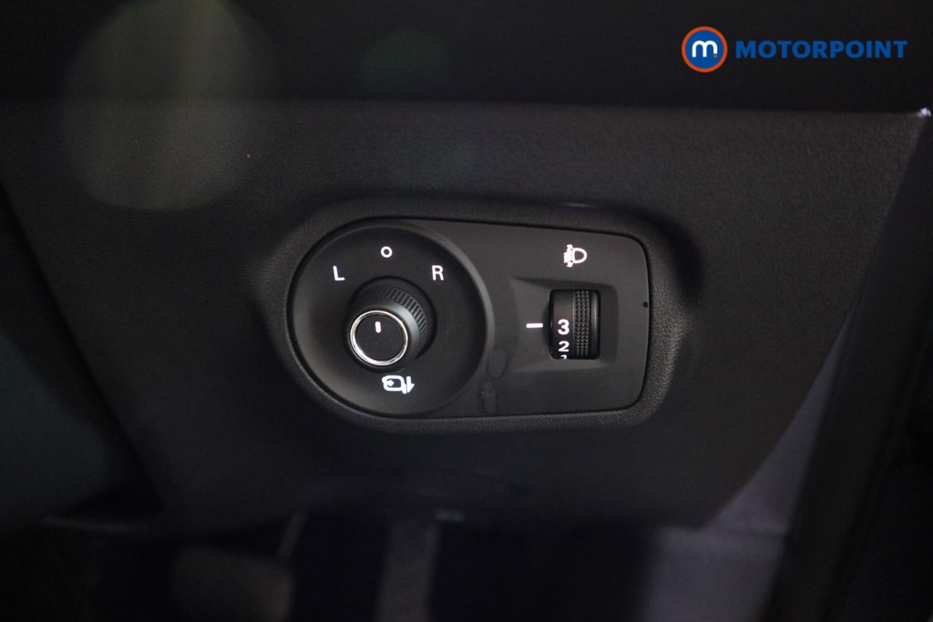 Mg Motor Uk ZS Trophy Automatic Petrol-Electric Hybrid SUV - Stock Number (1617867) - 12th supplementary image