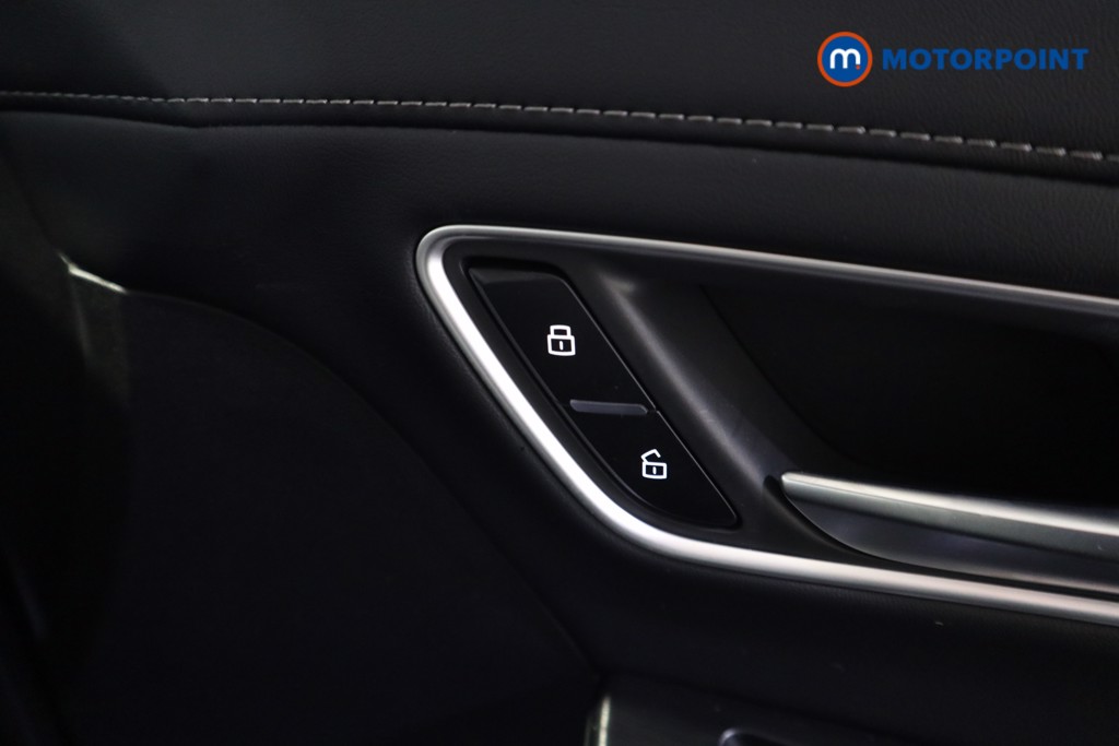 Mg Motor Uk ZS Trophy Automatic Petrol-Electric Hybrid SUV - Stock Number (1617867) - 13th supplementary image