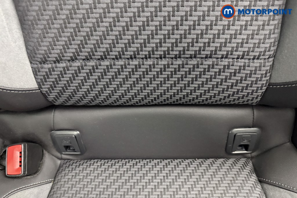 Volkswagen T-Roc R-Line Manual Diesel SUV - Stock Number (1617896) - 22nd supplementary image