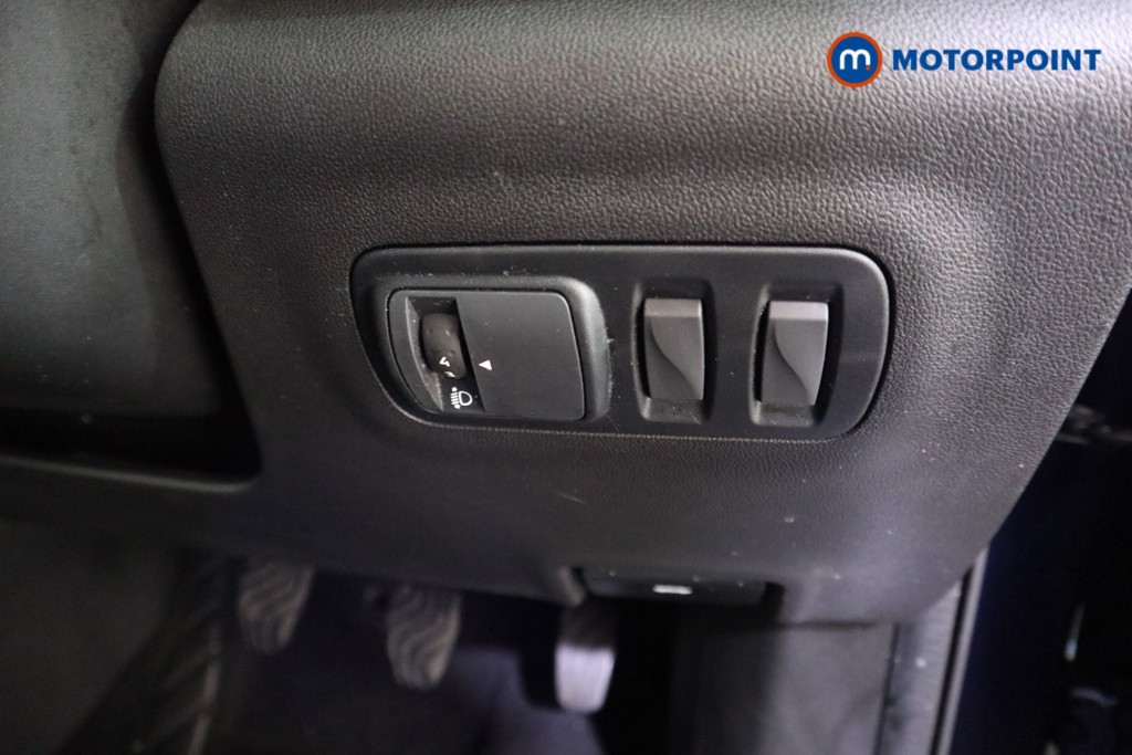 Renault Kadjar Iconic Manual Petrol SUV - Stock Number (1617939) - 14th supplementary image