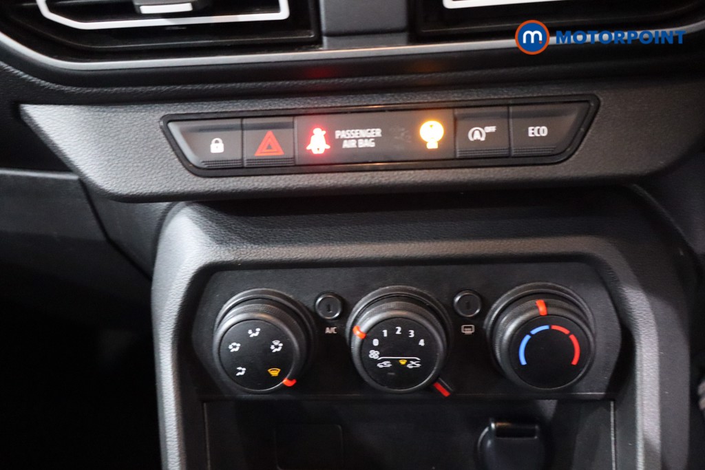 Dacia Sandero Expression Manual Petrol Hatchback - Stock Number (1618891) - 19th supplementary image