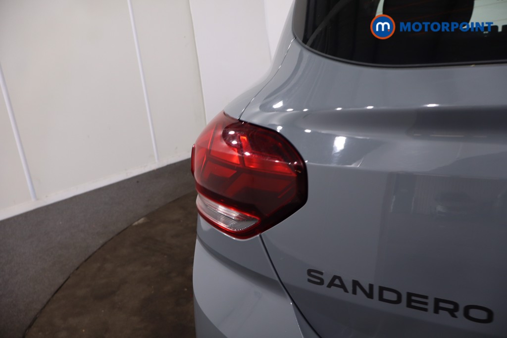 Dacia Sandero Expression Manual Petrol Hatchback - Stock Number (1618891) - 34th supplementary image