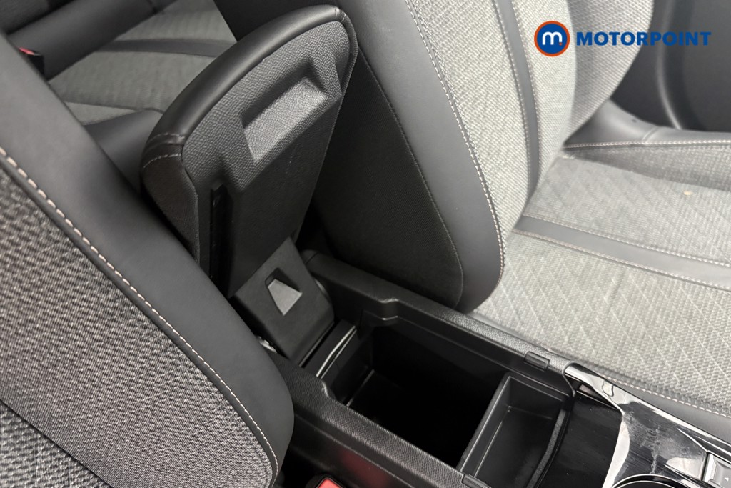 Peugeot 2008 Allure Automatic Petrol SUV - Stock Number (1618929) - 21st supplementary image