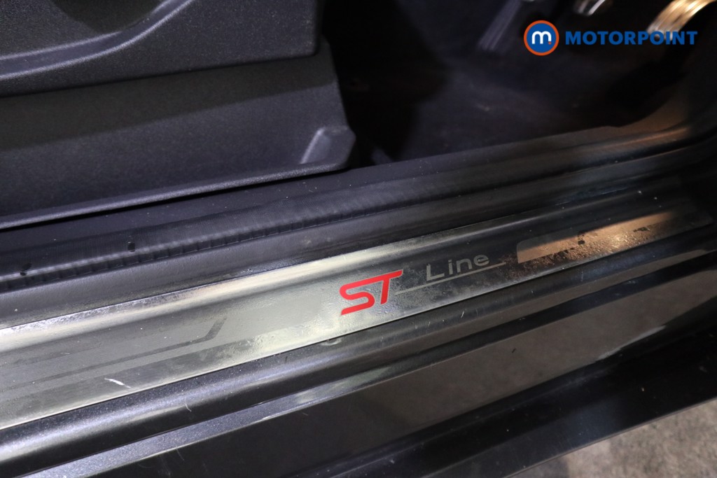 Ford Kuga St-Line Manual Petrol SUV - Stock Number (1619269) - 16th supplementary image