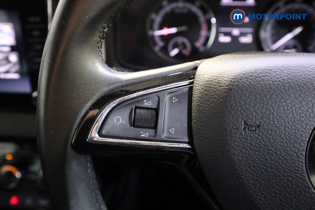 Skoda Karoq SE Manual Petrol SUV - Stock Number (1619379) - 3rd supplementary image