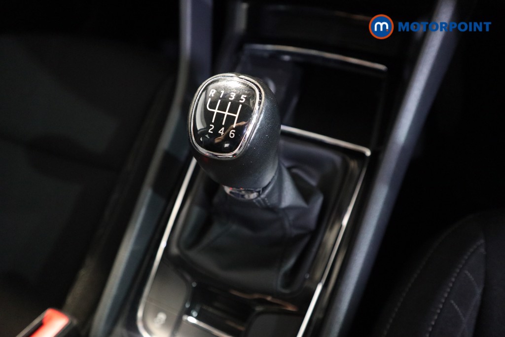 Skoda Karoq SE Manual Petrol SUV - Stock Number (1619379) - 10th supplementary image