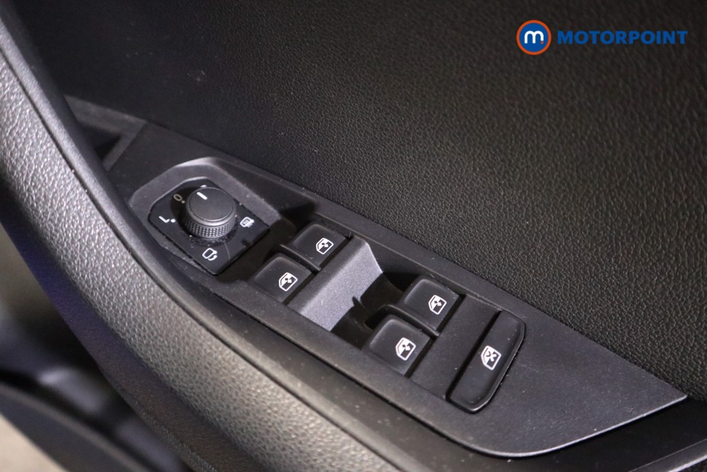 Skoda Karoq SE Manual Petrol SUV - Stock Number (1619379) - 13th supplementary image