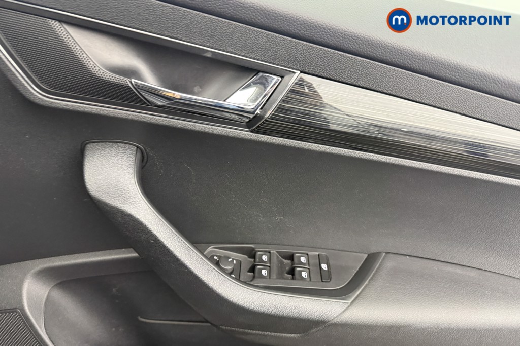 Skoda Karoq Se L Automatic Petrol SUV - Stock Number (1619832) - 9th supplementary image