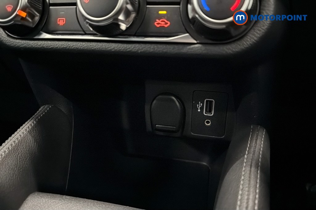 Nissan Micra Acenta Manual Petrol Hatchback - Stock Number (1620382) - 17th supplementary image