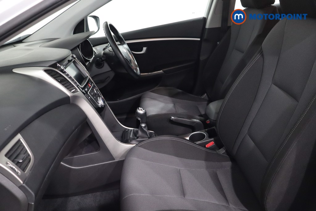 Hyundai I30 Se Nav Manual Petrol Hatchback - Stock Number (1620624) - 4th supplementary image