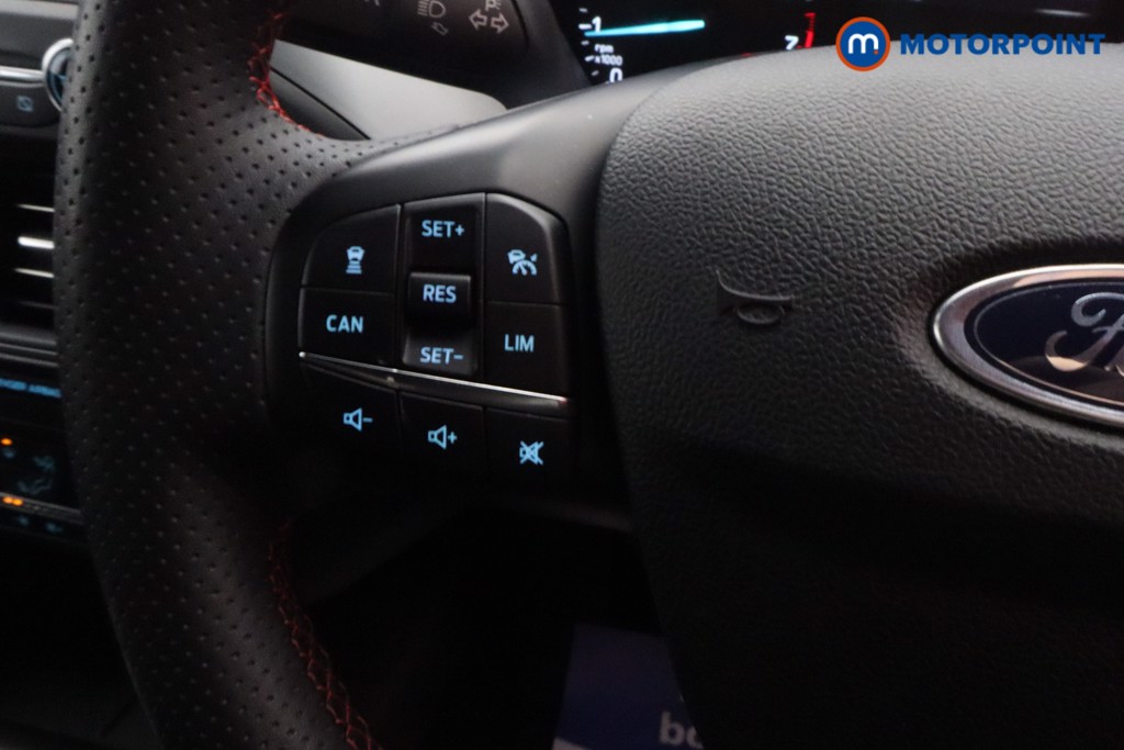 Ford Focus St-Line Style Manual Petrol Hatchback - Stock Number (1621062) - 3rd supplementary image