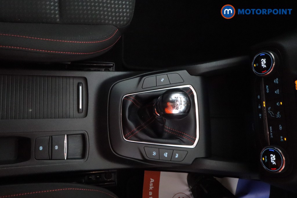 Ford Focus St-Line Style Manual Petrol Hatchback - Stock Number (1621062) - 9th supplementary image