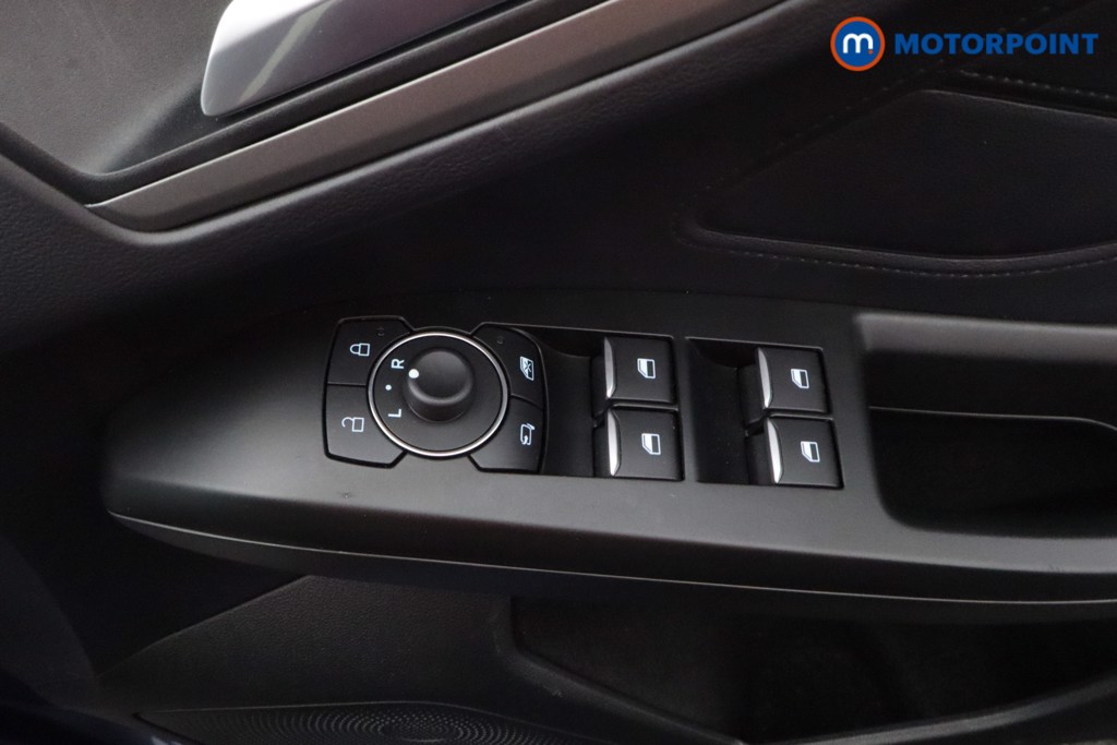 Ford Focus St-Line Style Manual Petrol Hatchback - Stock Number (1621062) - 11th supplementary image