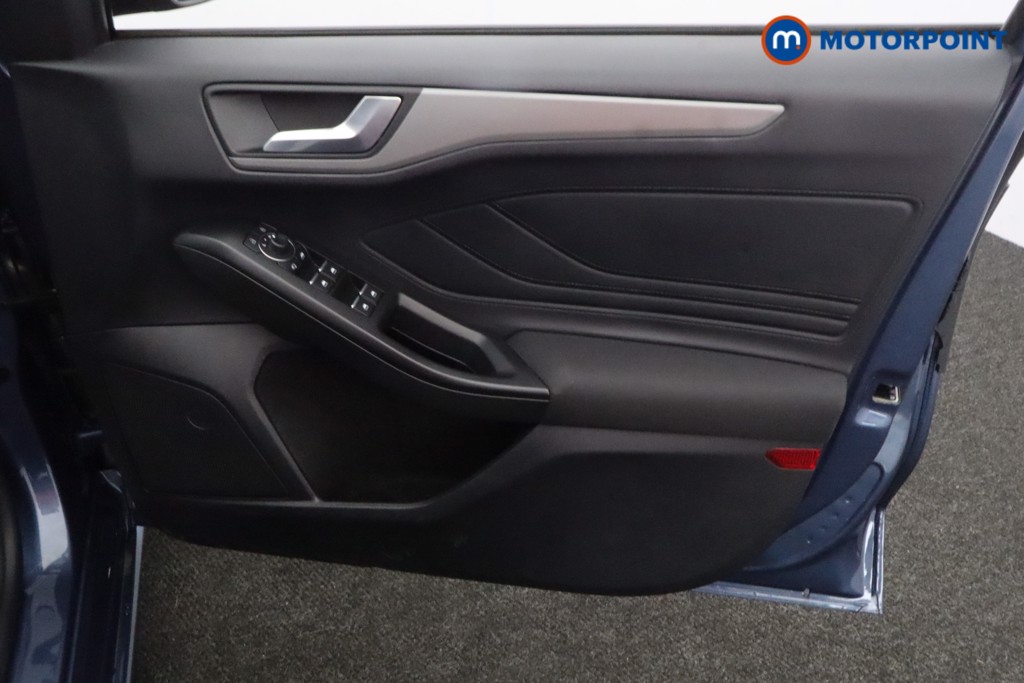 Ford Focus St-Line Style Manual Petrol Hatchback - Stock Number (1621062) - 12th supplementary image