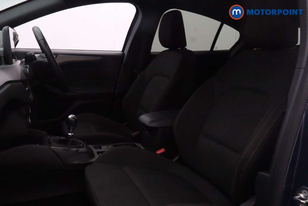 Ford Focus St-Line Style Manual Petrol Hatchback - Stock Number (1621062) - 14th supplementary image