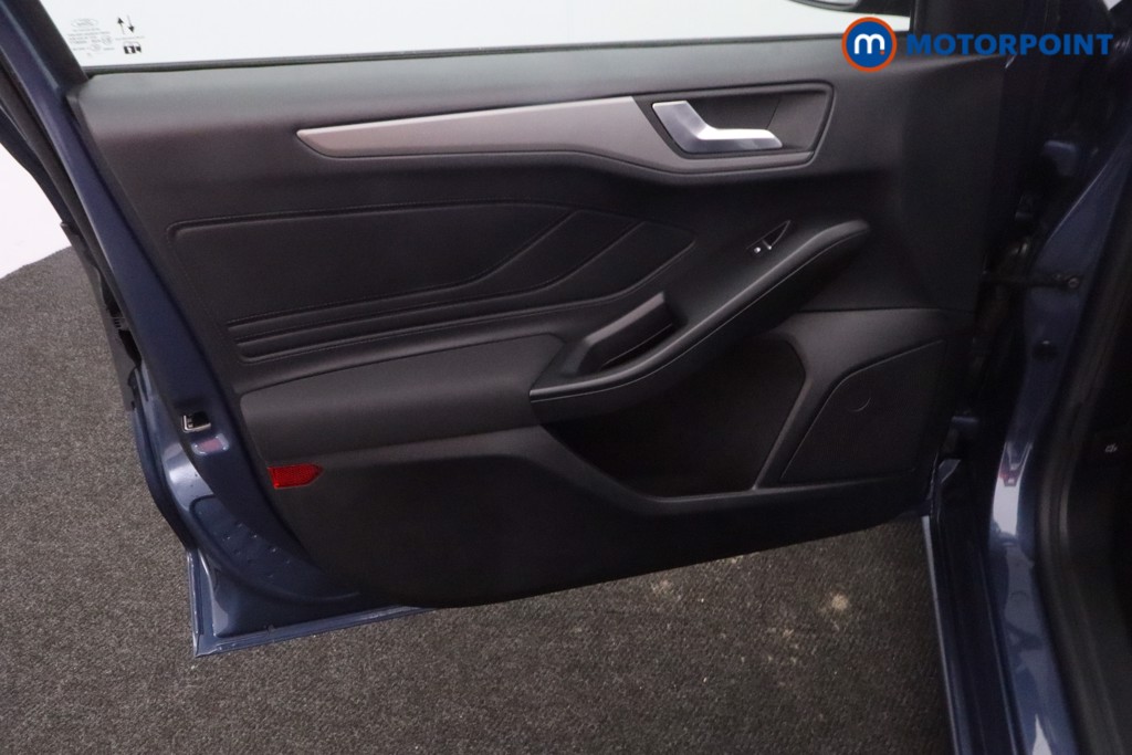 Ford Focus St-Line Style Manual Petrol Hatchback - Stock Number (1621062) - 20th supplementary image