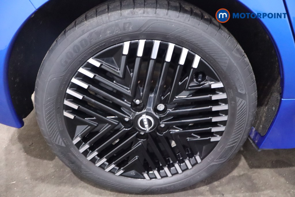 Nissan Leaf N-Connecta Automatic Electric Hatchback - Stock Number (1621744) - 9th supplementary image