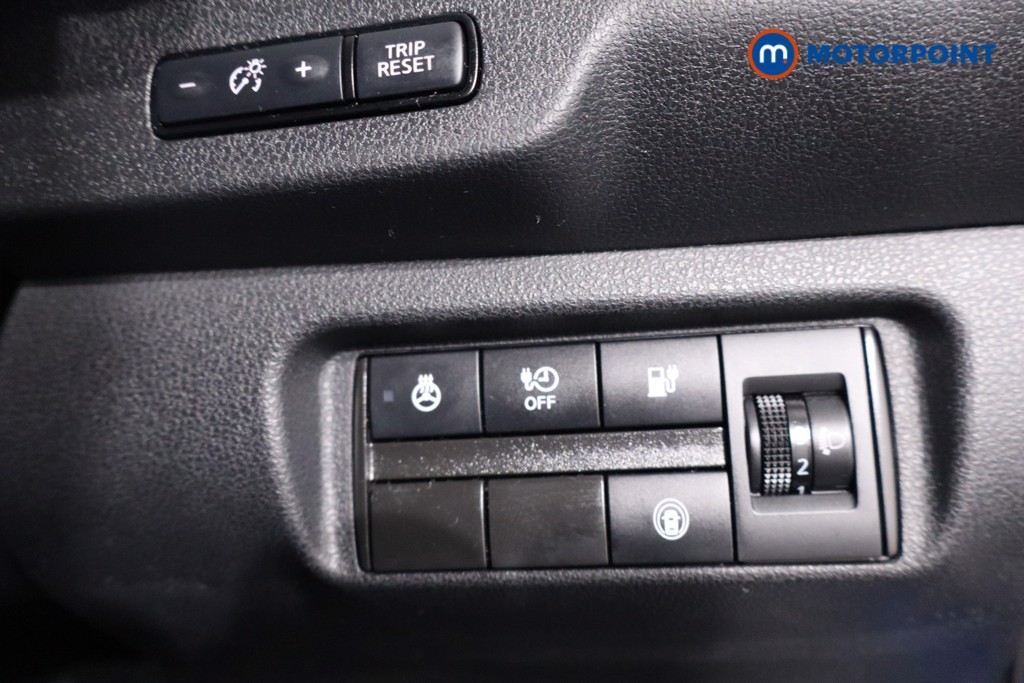 Nissan Leaf N-Connecta Automatic Electric Hatchback - Stock Number (1621744) - 17th supplementary image