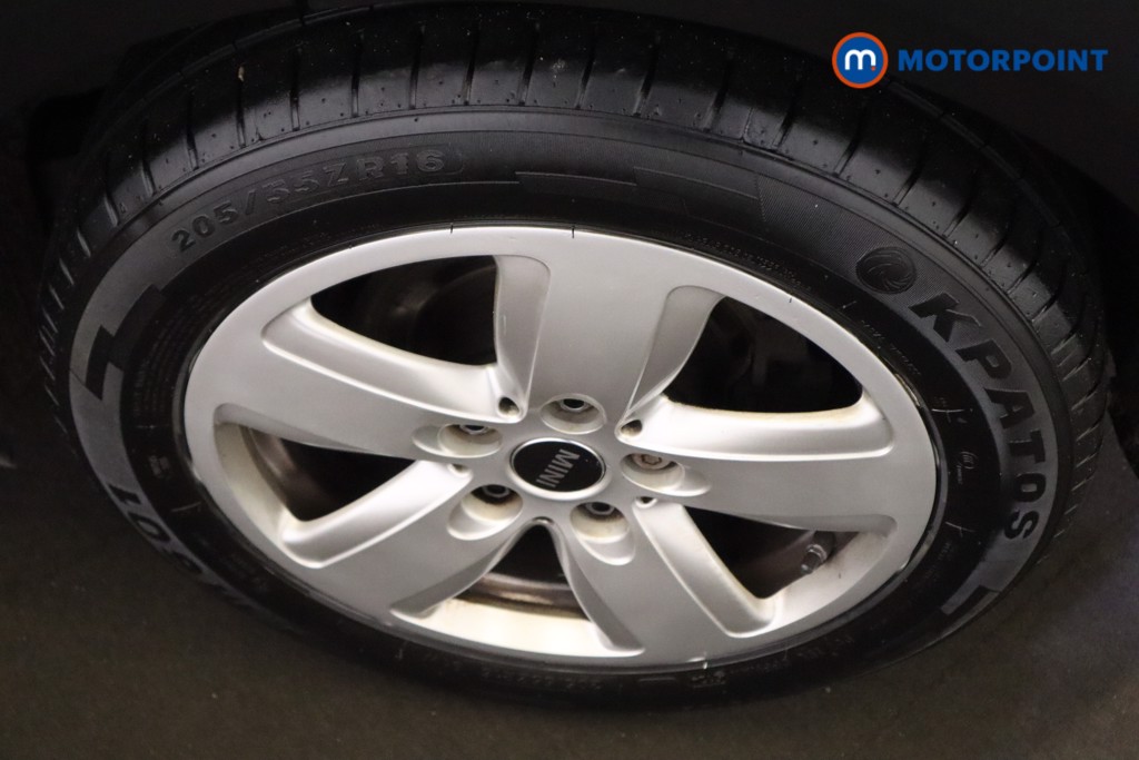 Mini Clubman Cooper Manual Petrol Estate - Stock Number (1622364) - 9th supplementary image