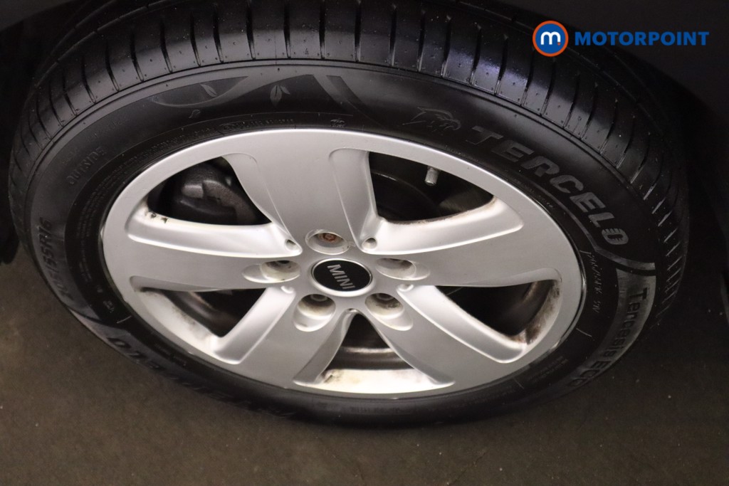 Mini Clubman Cooper Manual Petrol Estate - Stock Number (1622364) - 10th supplementary image