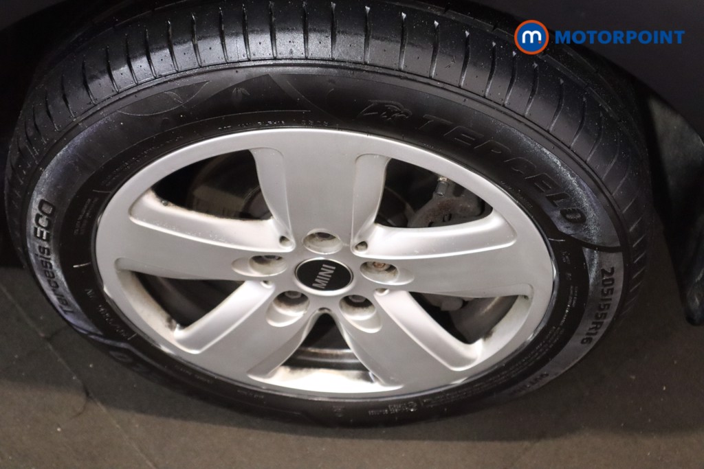 Mini Clubman Cooper Manual Petrol Estate - Stock Number (1622364) - 11th supplementary image