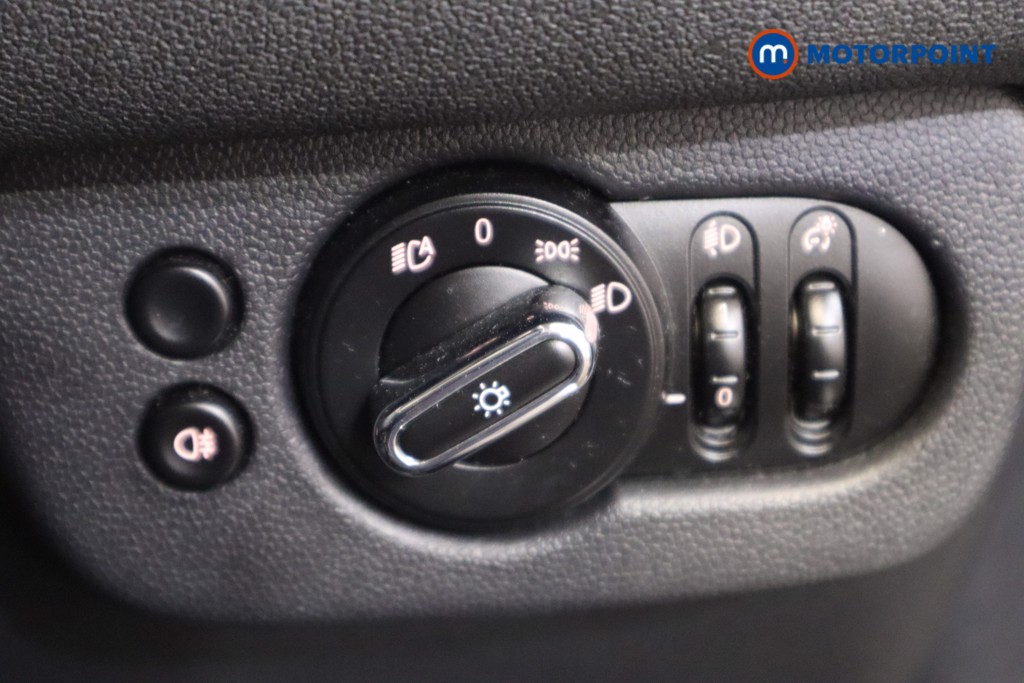 Mini Clubman Cooper Manual Petrol Estate - Stock Number (1622364) - 16th supplementary image