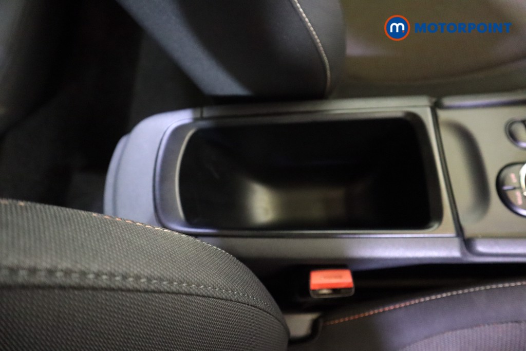 Mini Clubman Cooper Manual Petrol Estate - Stock Number (1622364) - 25th supplementary image