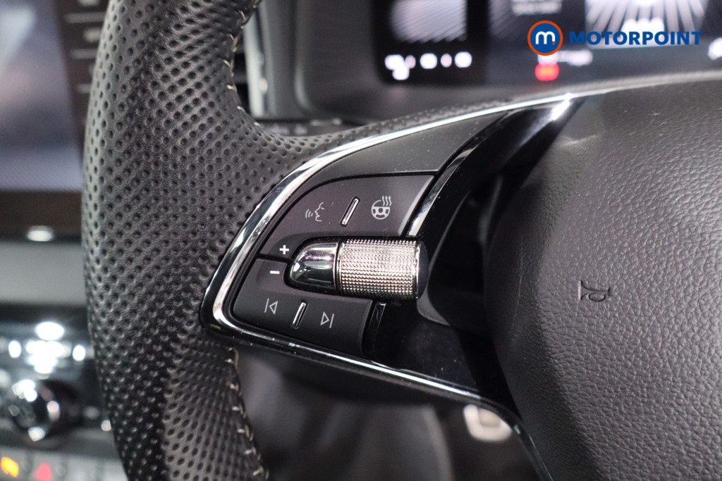 Skoda Karoq Sportline Manual Petrol SUV - Stock Number (1622541) - 7th supplementary image