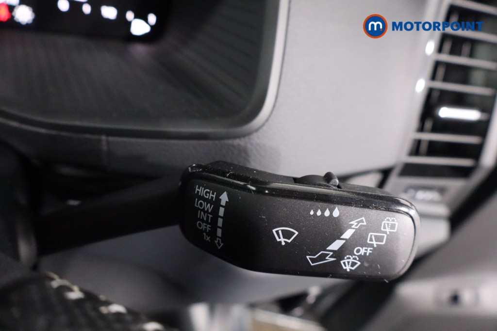 Skoda Karoq Sportline Manual Petrol SUV - Stock Number (1622541) - 15th supplementary image