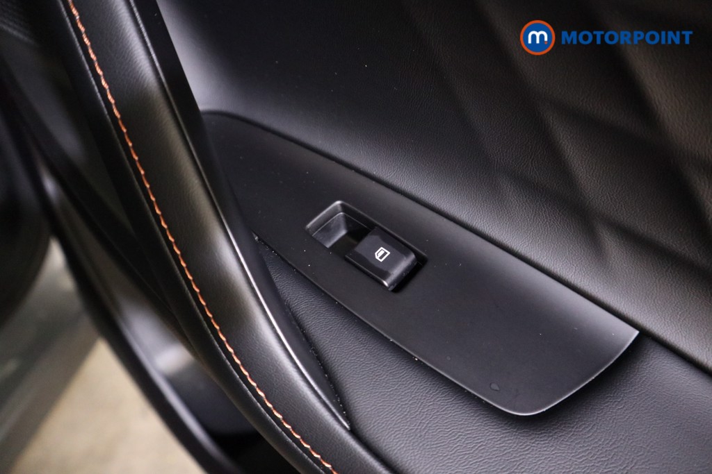 Mg Motor Uk HS SE Automatic Petrol-Electric Hybrid SUV - Stock Number (1623001) - 19th supplementary image