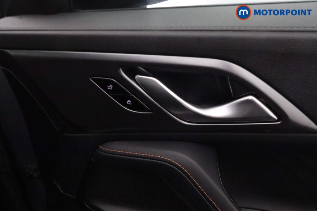 Mg Motor Uk HS SE Automatic Petrol-Electric Hybrid SUV - Stock Number (1623034) - 14th supplementary image