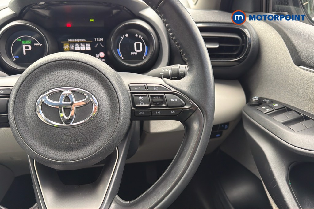 Toyota Yaris Excel Automatic Petrol-Electric Hybrid Hatchback - Stock Number (1623574) - 4th supplementary image