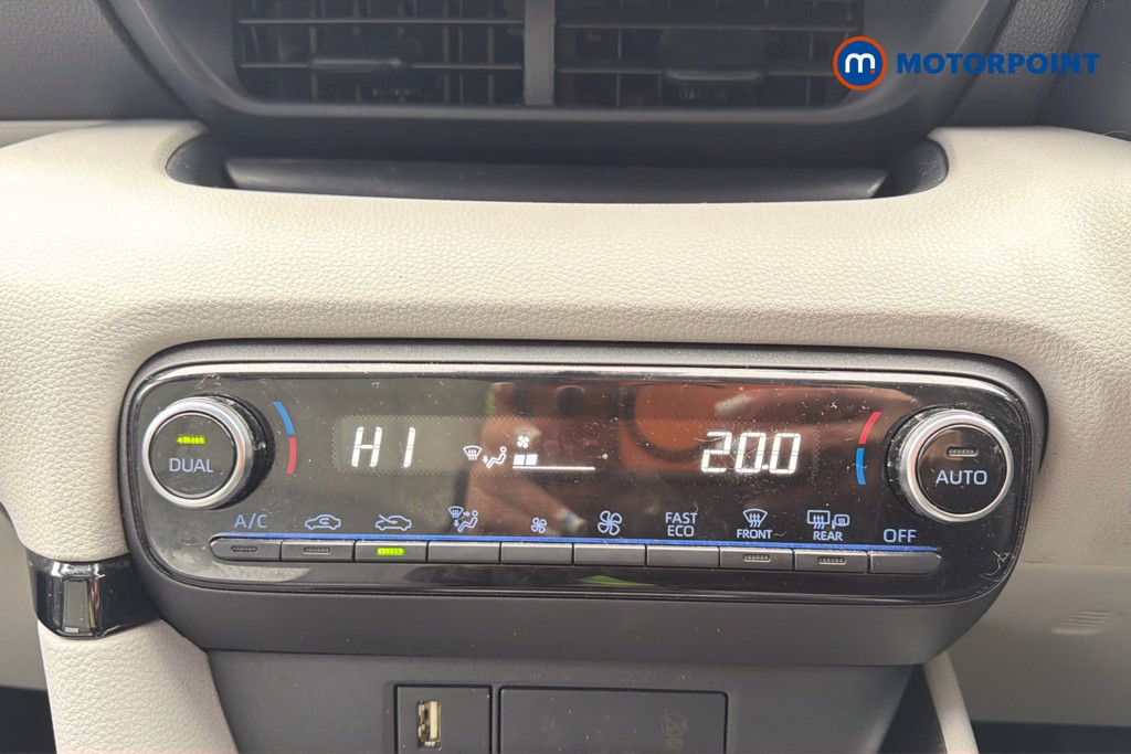 Toyota Yaris Excel Automatic Petrol-Electric Hybrid Hatchback - Stock Number (1623574) - 12th supplementary image