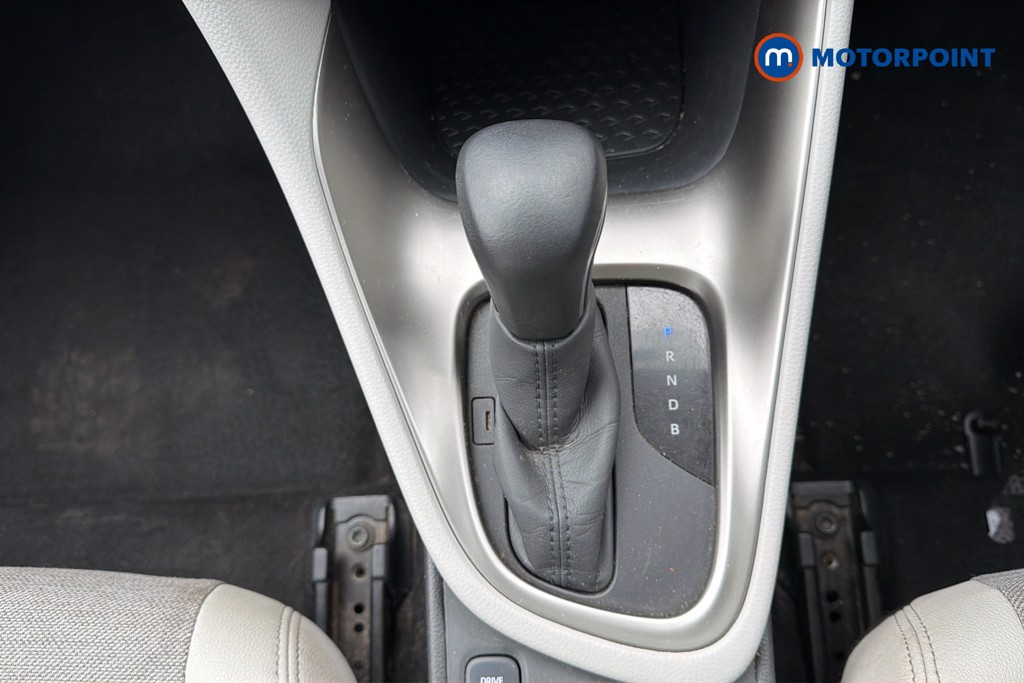 Toyota Yaris Excel Automatic Petrol-Electric Hybrid Hatchback - Stock Number (1623574) - 15th supplementary image