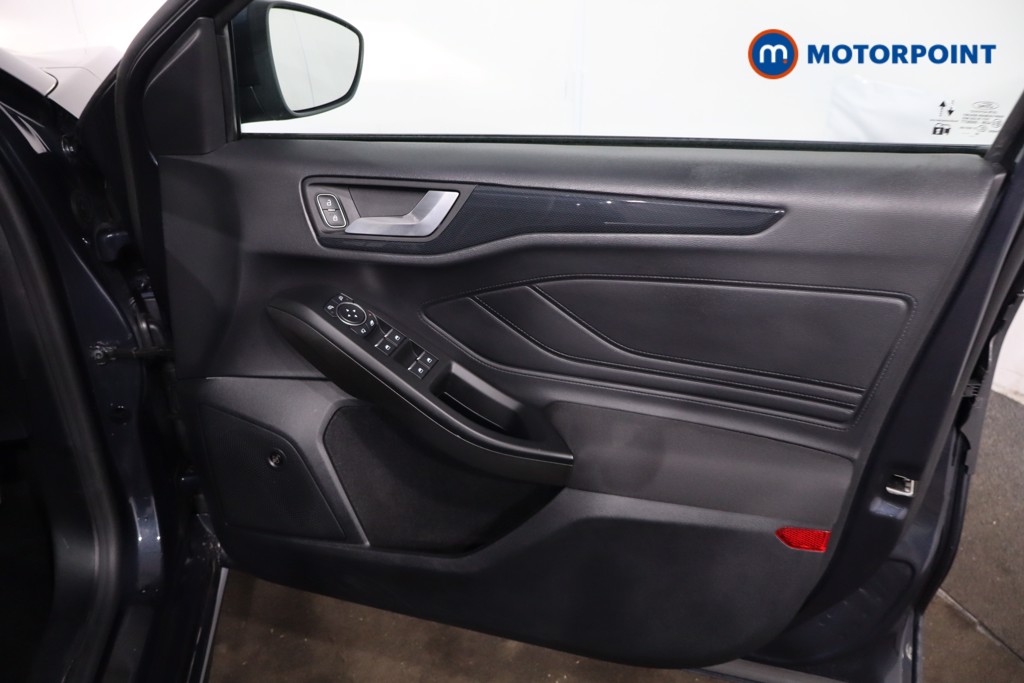 Ford Focus St-Line Edition Manual Petrol Hatchback - Stock Number (1623932) - 25th supplementary image