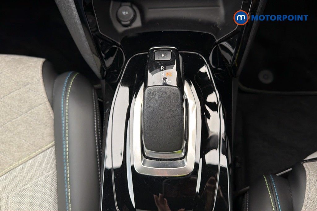 Peugeot 2008 Gt Premium Automatic Electric SUV - Stock Number (1624469) - 15th supplementary image