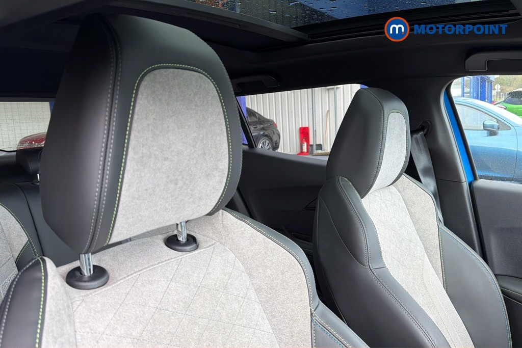 Peugeot 2008 Gt Premium Automatic Electric SUV - Stock Number (1624469) - 23rd supplementary image