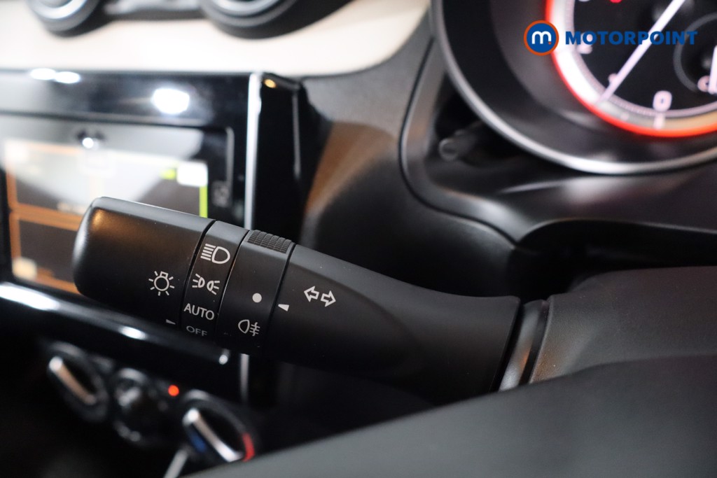 Suzuki Swift Sz-L Manual Petrol Hatchback - Stock Number (1624580) - 14th supplementary image