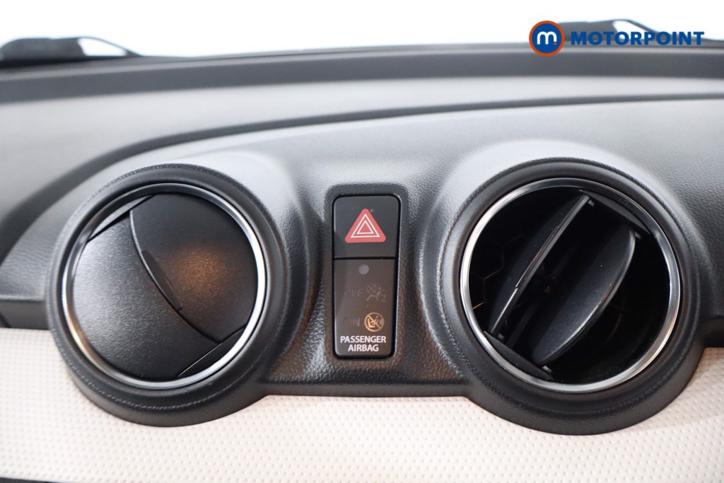 Suzuki Swift Sz-L Manual Petrol Hatchback - Stock Number (1624580) - 18th supplementary image