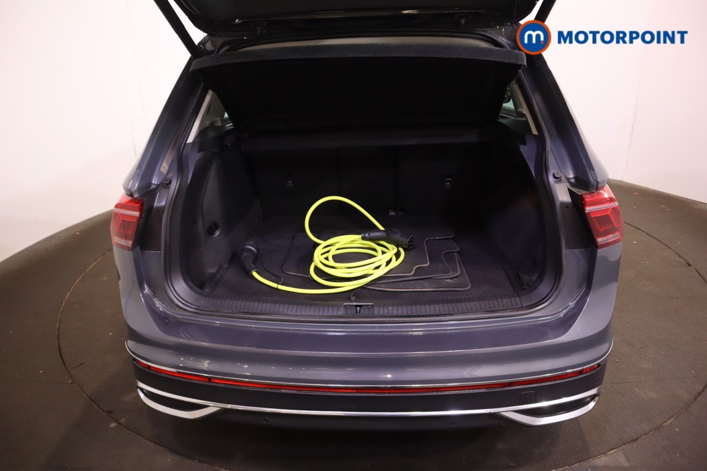 Volkswagen Tiguan Elegance Automatic Petrol Plug-In Hybrid SUV - Stock Number (1625292) - 8th supplementary image