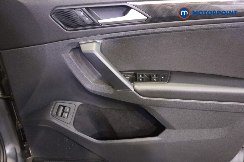Volkswagen Tiguan Elegance Automatic Petrol Plug-In Hybrid SUV - Stock Number (1625292) - 13th supplementary image
