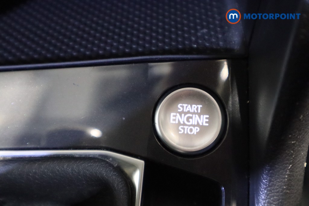 Volkswagen Tiguan Elegance Automatic Petrol Plug-In Hybrid SUV - Stock Number (1625292) - 21st supplementary image